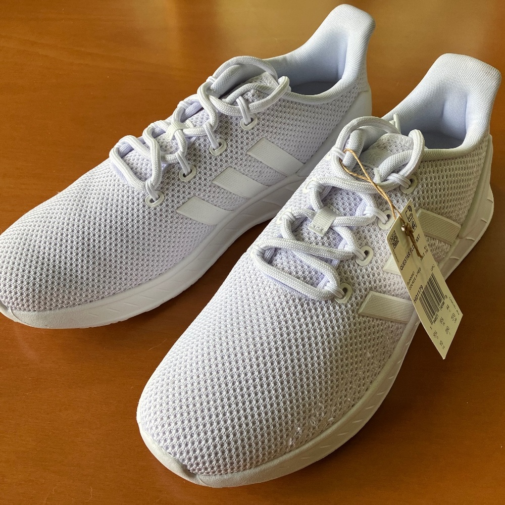 Adidas Men’s Questar Flow Running Shoes – size 10